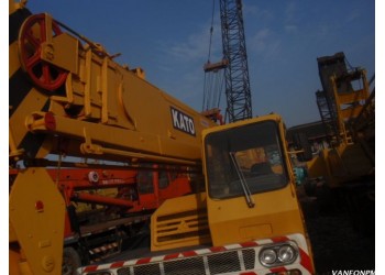 Kato 25T truck crane NK250E for sale
