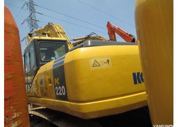 Komatsu PC220 excavator for sale