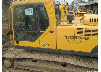 Volvo EC240BLC excavator for sale