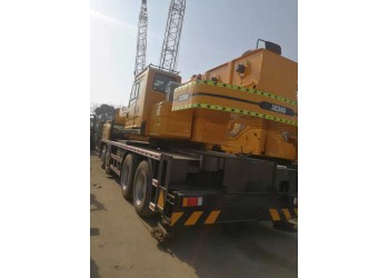 XCMG 70T truck crane QY70K for sale