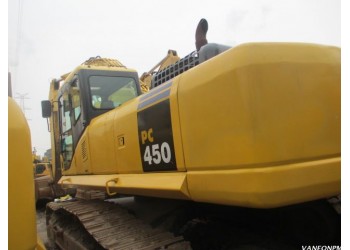 Komatsu PC450 excavator